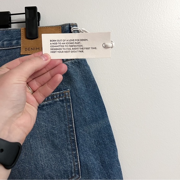 *SOLD* Denim Forum (Aritzia) The Joni Loose Shorts - Picture 5 of 11